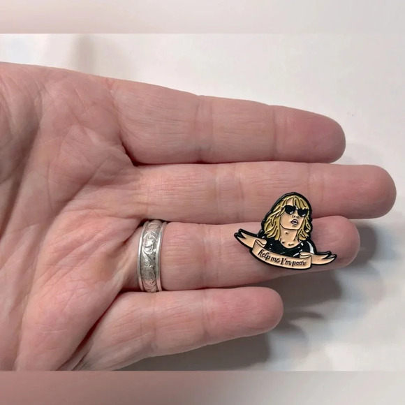 Bridesmaids - “Help Me  I’m Poor” Pin - Picture 4 of 5